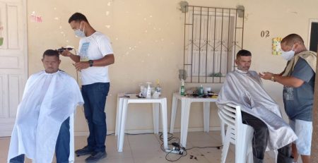 Secretaria de Assistência Social de Eunápolis celebra Dia do Homem com público do CRAS III