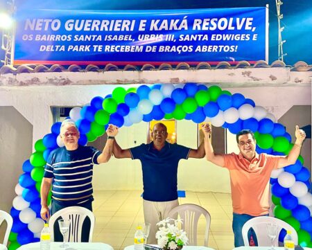 Edinho e Neto Guerrieri Escutam População no bairro Santa Isabel