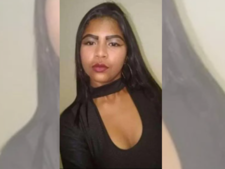 Mulher é assassinada e rastro de sangue leva polícia a suspeitos