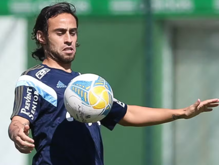 Ídolo do Palmeiras é preso por denúncia de crime sexual no Chile