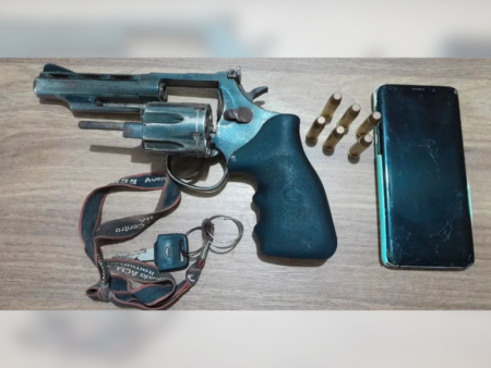Polícia apreende arma de fogo durante operação em Porto Seguro