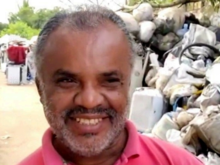 Homem morre após carro desabar sobre ele durante reparo