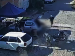 Câmeras registram assassinato à queima-roupa no bairro Pequi