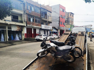 Polícia Militar apreende motocicletas com irregularidades durante ação em Eunápolis