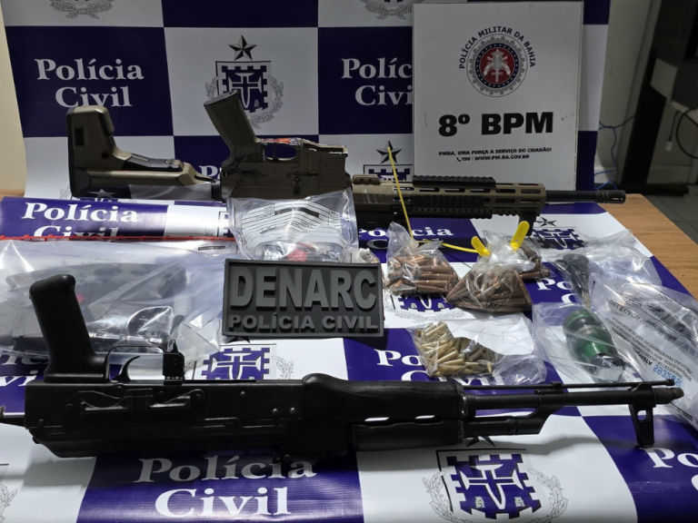 Operação apreende AK-47, granada e fuzil M4, em Arraial d’Ajuda