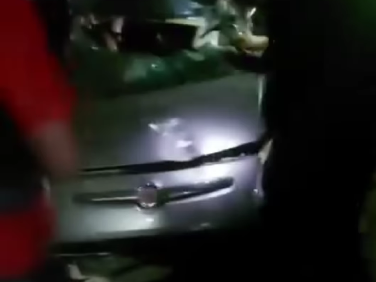 Carro capota em ladeira do Baianão e deixa dois mortos e cinco feridos