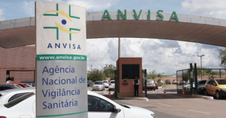 Anvisa determina proibição de dois cosméticos irregulares no mercado brasileiro