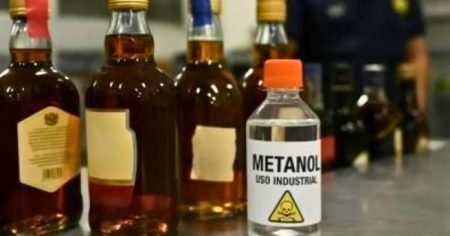 Sete pessoas são internadas após ingerir bebida com metanol