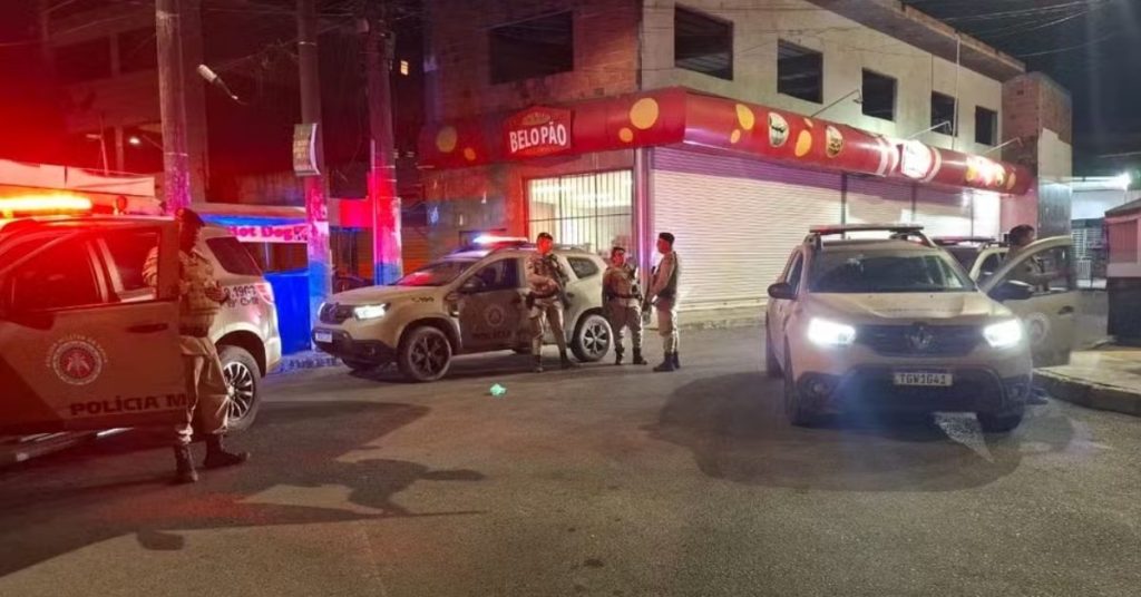 Três funcionários de empresa de internet são mortos a tiros