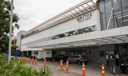 Bolsonaro em Observação: Cirurgia de Soluços e Possível Alta na Quinta-feira no Hospital DF Star