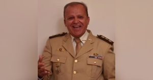 Coronel da Polícia Militar morre após colisão entre carro e caminhão